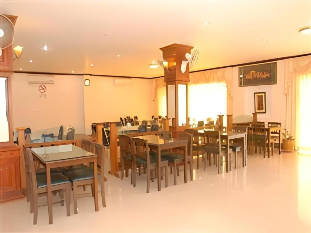 Chaleunehoung Hotel Вьентьян Экстерьер фото